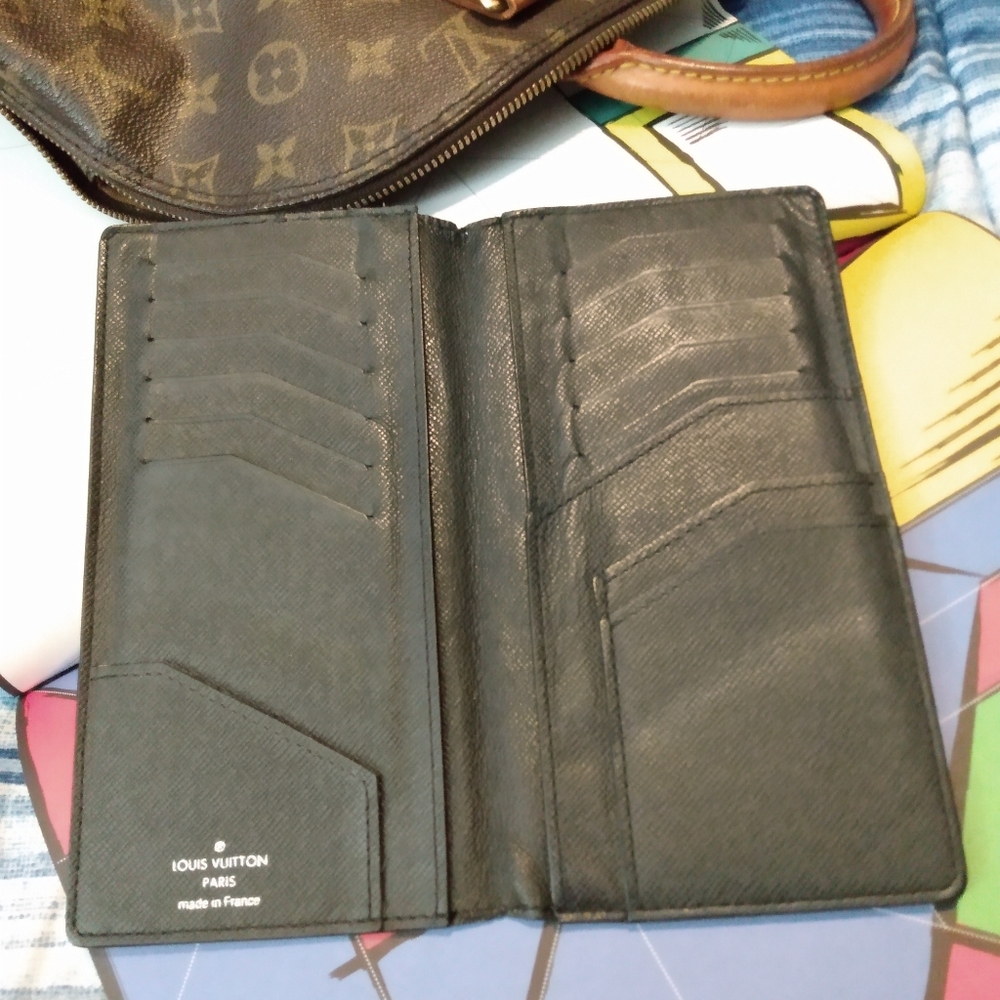Sale Authentic Louis Vuitton Taiga Porto wallet - Picture 10 of 14